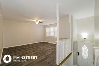 4803 NW Woody Creek Ln in Kansas City, MO - Building Photo - Building Photo