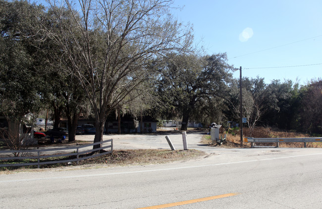 1630 County Road 547 N in Davenport, FL - Foto de edificio - Building Photo