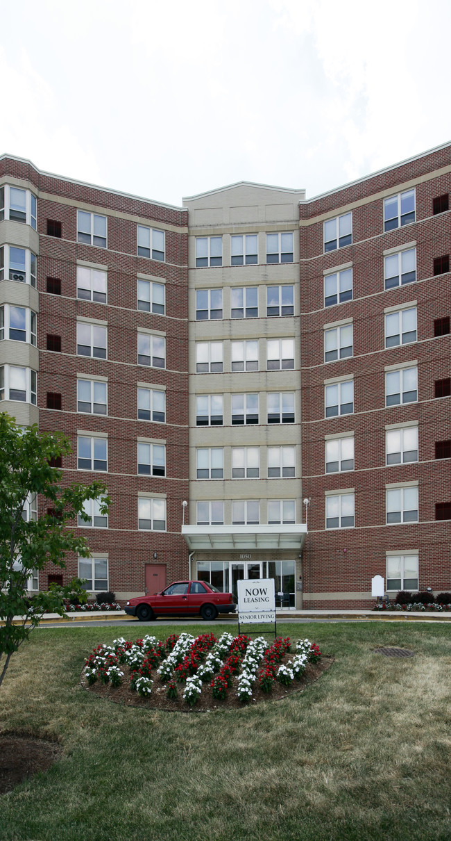 The Golden Rule Plaza in Washington, DC - Building Photo - Building Photo