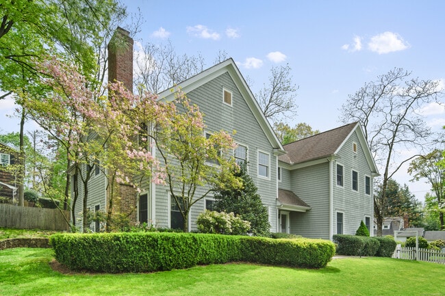 property at 187 Compo Rd S