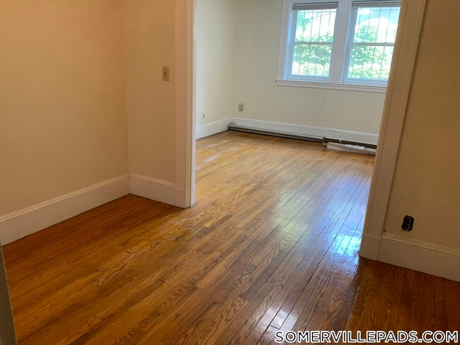 155 Summer St, Unit 4B in Somerville, MA - Foto de edificio - Building Photo