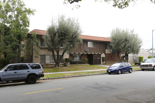 1120 E California Ave in Glendale, CA - Building Photo - Building Photo