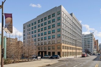 Mily on Green in Philadelphia, PA - Foto de edificio - Building Photo
