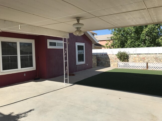 12344 Tierra Madre Rd in El Paso, TX - Building Photo - Building Photo