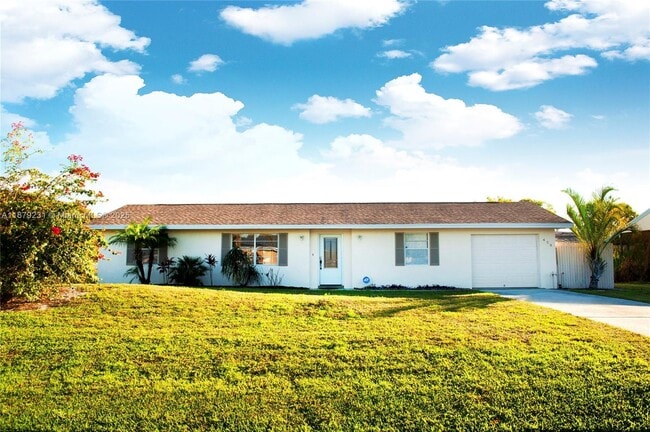458 SE Doat St in Port St. Lucie, FL - Building Photo - Building Photo