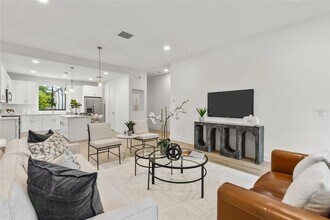 266 Park Lake St in Orlando, FL - Building Photo - Building Photo