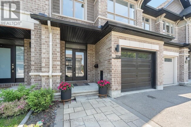 358 Rainrock Cres in Ottawa, ON - Building Photo - Building Photo