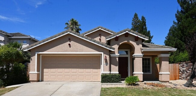 6743 Di Lusso Dr in Elk Grove, CA - Building Photo - Building Photo