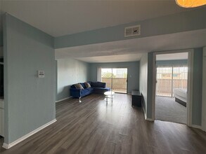 8523 Hearth Dr in Houston, TX - Building Photo - Building Photo