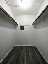 10047 Westpark Dr in Houston, TX - Building Photo - Building Photo