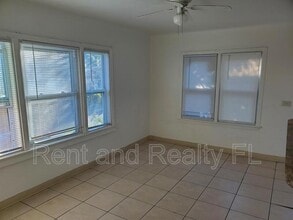 827 Paris Ave S in St. Petersburg, FL - Building Photo - Building Photo