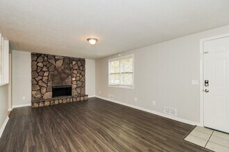 4031 Yeager Rd in Douglasville, GA - Building Photo - Building Photo