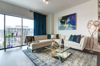 Cirque Residences in Dallas, TX - Building Photo - Building Photo