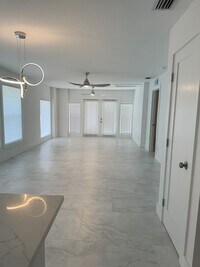 2838 Arbutus St in Naples, FL - Foto de edificio - Building Photo