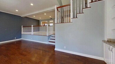 2 Goodwill Ct in Newport Beach, CA - Building Photo - Building Photo
