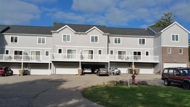 6747 Raymond Rd in Madison, WI - Building Photo - Building Photo