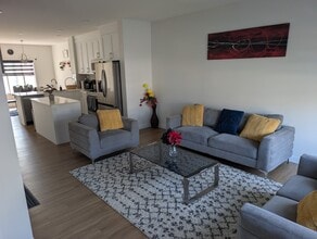 3743 214 St NW in Edmonton, AB - Building Photo - Building Photo