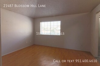 21487 Blossom Hill Ln in Moreno Valley, CA - Building Photo - Building Photo