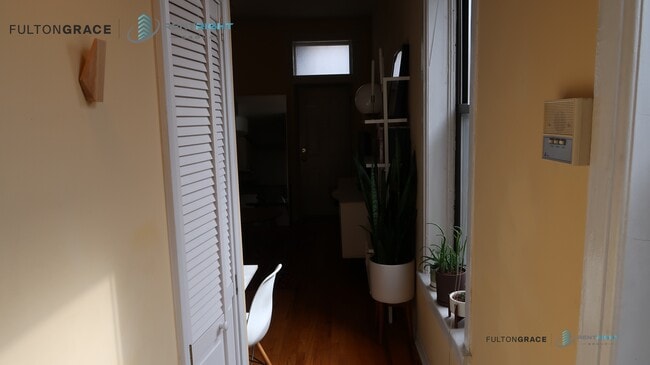 property at 1443 N Bosworth Ave