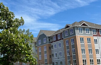 Fitzgerald Flats in Forest Lake, MN - Foto de edificio - Building Photo