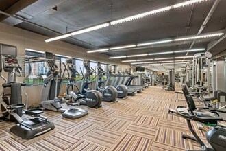 30 E Huron St in Chicago, IL - Building Photo - Building Photo