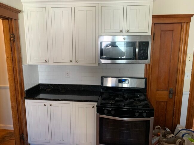 258 Boston Ave, Unit 1 in Medford, MA - Building Photo - Building Photo