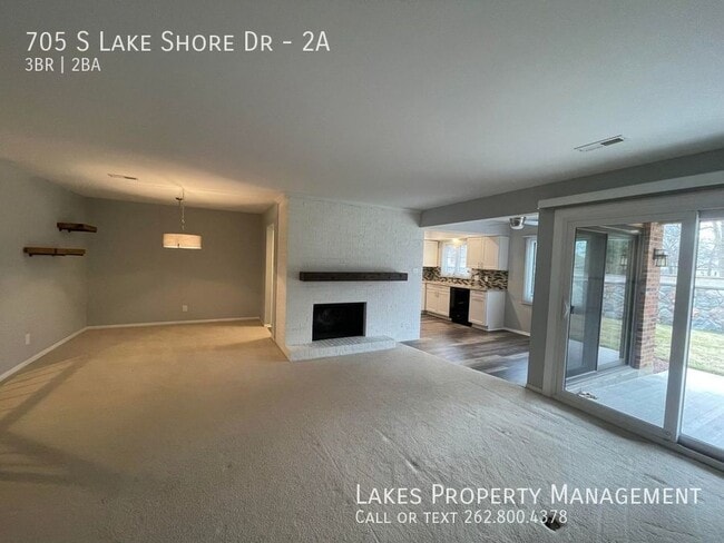 705 S Lake Shore Dr in Lake Geneva, WI - Building Photo - Building Photo