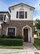 9309 W 32nd Ln in Hialeah, FL - Building Photo