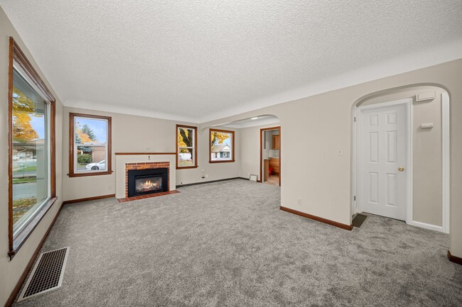 property at 4903 N Adams St