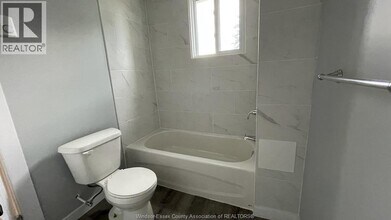 1415 Bruce Ave in Windsor, ON - Building Photo - Building Photo