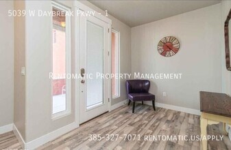 5039 W Daybreak Pkwy in South Jordan, UT - Building Photo - Building Photo