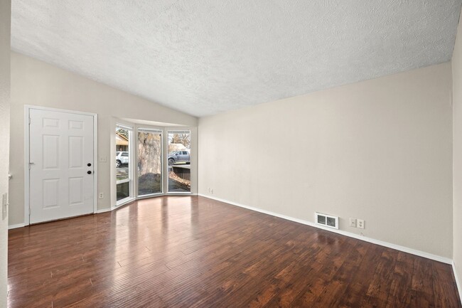 1102 E Olympic Ave in Spokane, WA - Building Photo - Building Photo