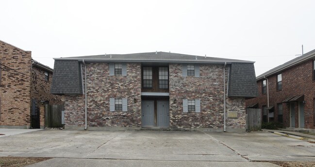210 Geneva St in Metairie, LA - Foto de edificio - Building Photo