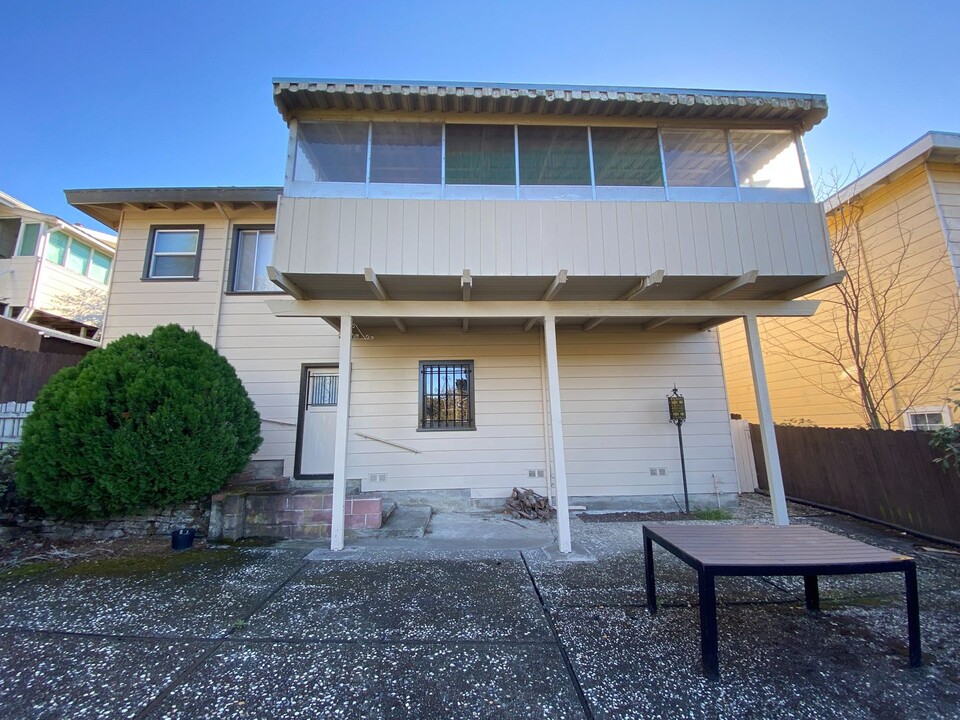 5763 Yale Ave in Richmond, CA - Building Photo