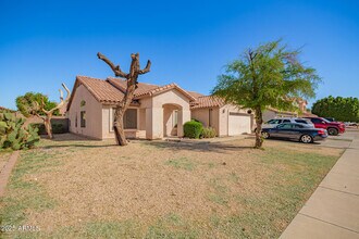 8572 W Palo Verde Ave in Peoria, AZ - Building Photo - Building Photo