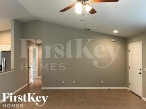 6168 Lomax St in Englewood, FL - Building Photo - Building Photo