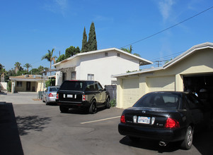 6115 Corona Ave in Huntington Park, CA - Building Photo - Building Photo