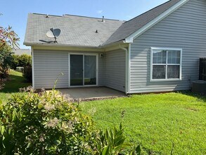 112 W Horn Ct in Chapin, SC - Building Photo - Building Photo