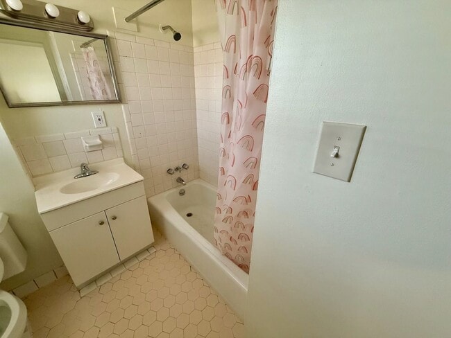 5503 Lodema Way-Unit -5503 Lodema Way-5503-06 in Louisville, KY - Building Photo - Building Photo
