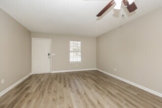 141 Bill Stewart Blvd in La Vergne, TN - Foto de edificio - Building Photo