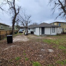 6810 Bleker St in Houston, TX - Building Photo - Building Photo