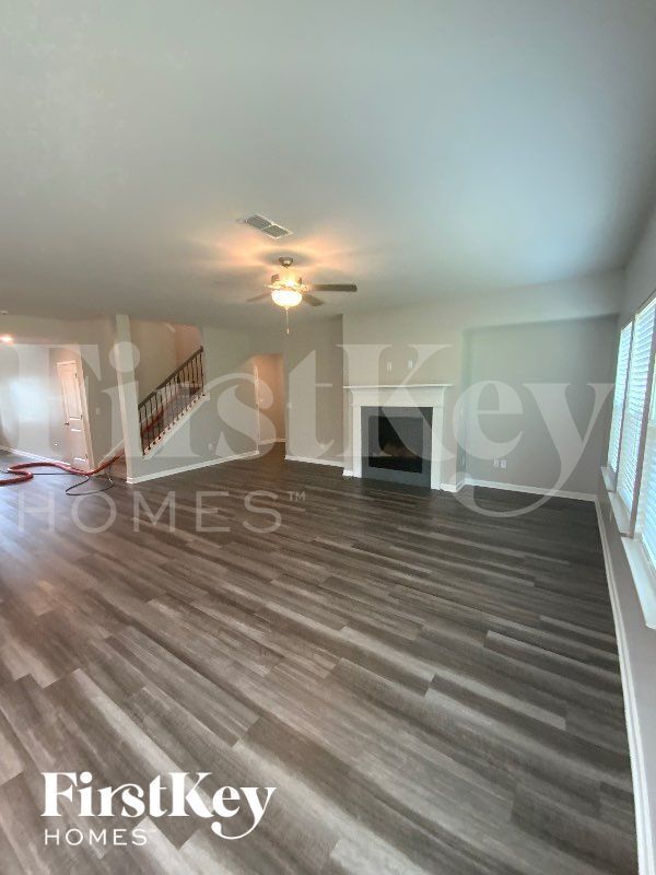 property at 400 Bowfin Trl