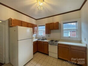 501 E Kingston Ave in Charlotte, NC - Building Photo - Building Photo