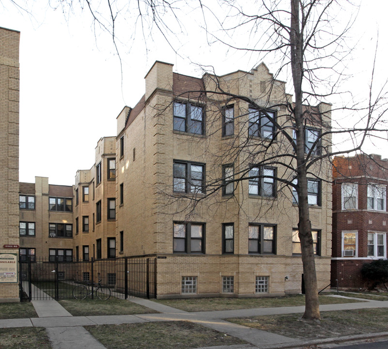 6217-6219 N Artesian Ave in Chicago, IL - Building Photo