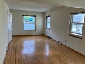 14238 Athens Ave, Unit Lakewood West in Lakewood, OH - Foto de edificio - Building Photo