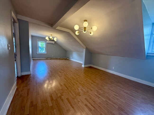 203 Howell St, Unit 3 in Providence, RI - Building Photo - Building Photo