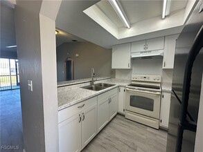 829 Gleason Pkwy, Unit 4 in Cape Coral, FL - Building Photo - Building Photo