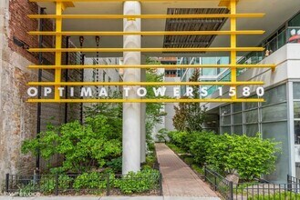1580 Sherman Ave in Evanston, IL - Building Photo - Building Photo