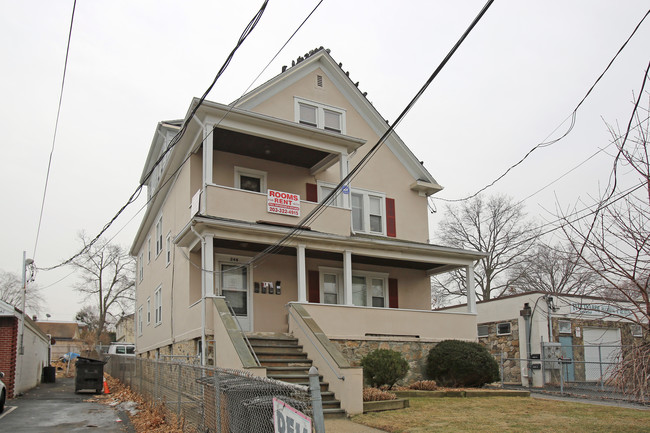 248 Stillwater Ave in Stamford, CT - Building Photo - Building Photo