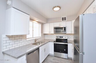 645 N Arrowhead Dr in Chandler, AZ - Building Photo - Building Photo